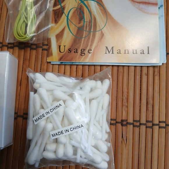 Skincare Tool Set - White and Green - Picture 5 of 8